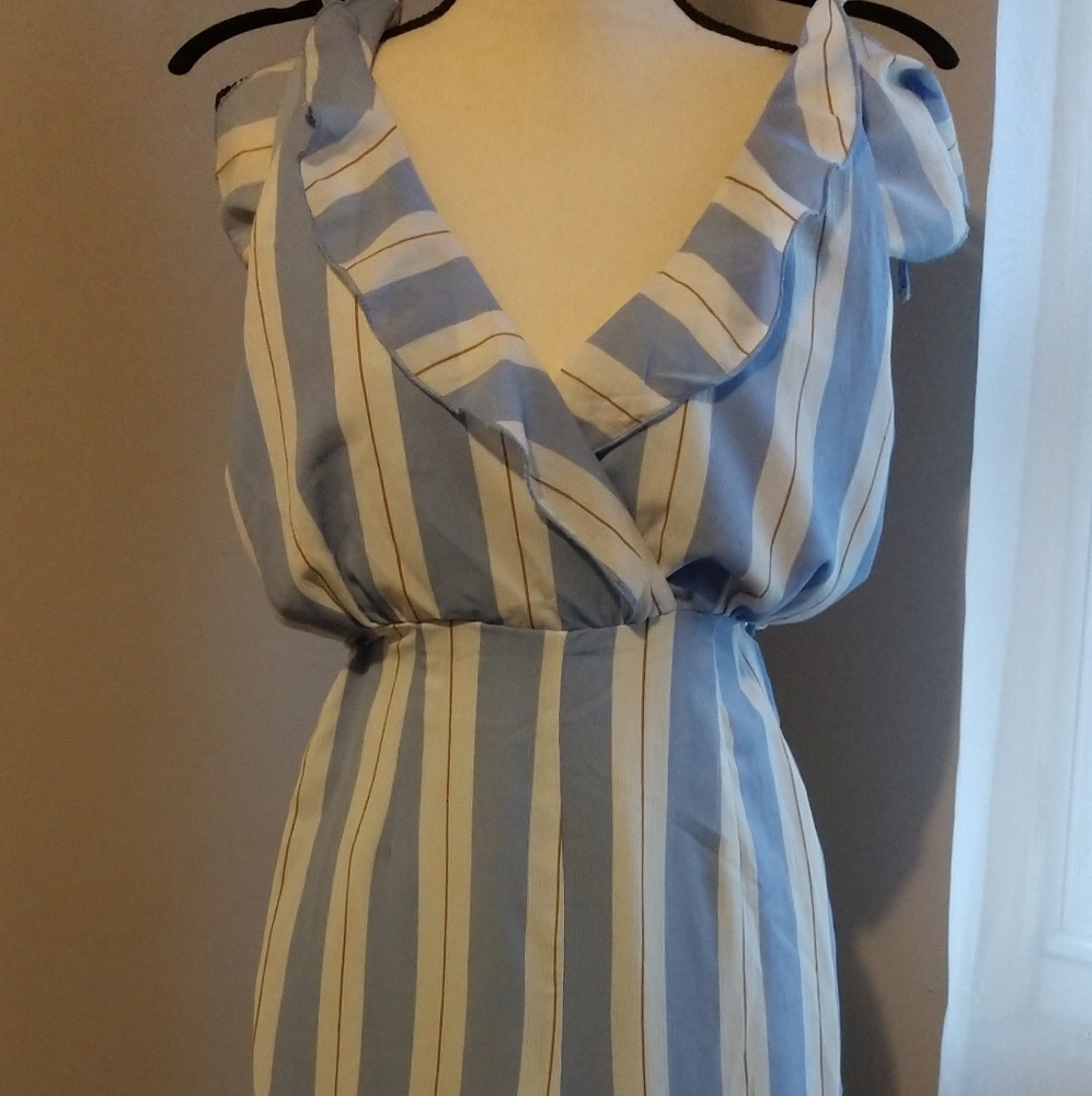 Luxxel small woman's romper pantsuit